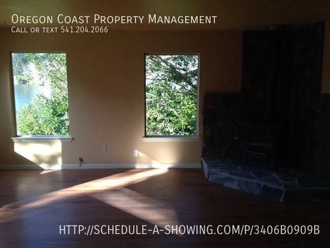 Building Photo - 4262 Siletz Hwy