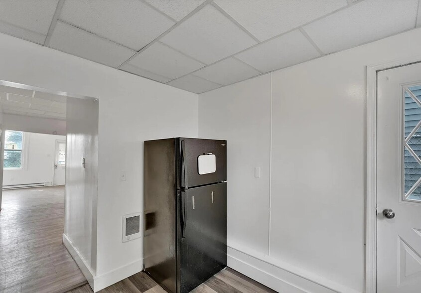 Building Photo - 18 S Lehigh St