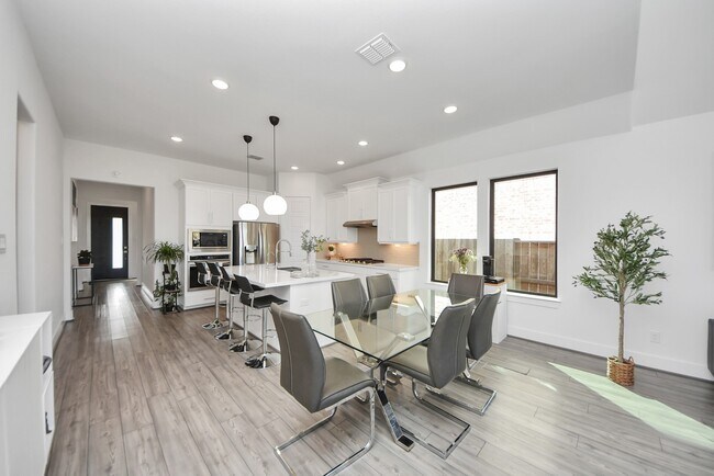 Building Photo - 4111 Crossfind Ct