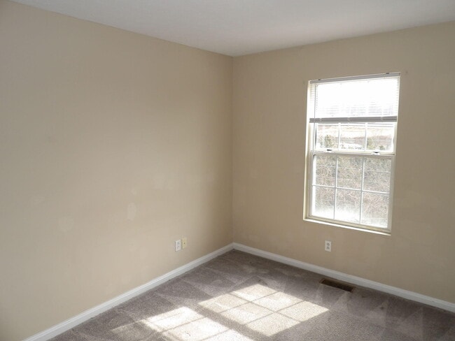 Building Photo - 344 Bypass Plaza Dr