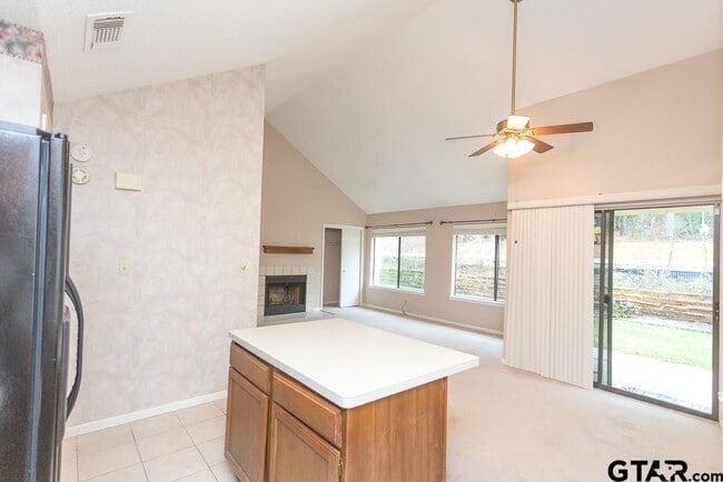 Building Photo - 1767 Eaglewood Drive