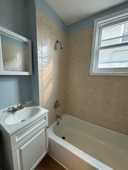 Building Photo - 480 21st St