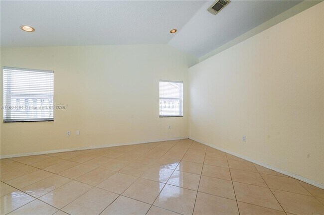 Building Photo - 1840 SW 135th Way