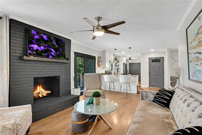 Building Photo - 3941 Forest Dr