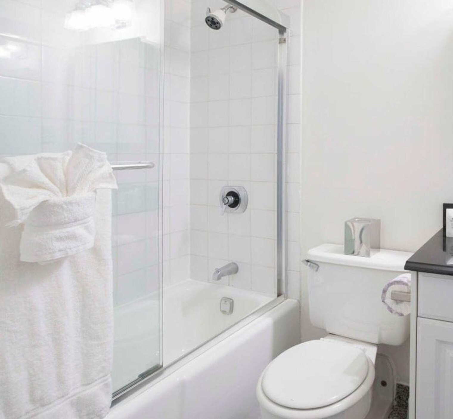 Building Photo - 76179 7th Ave