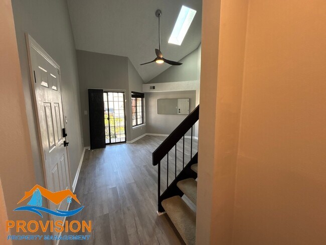 Building Photo - 14009 Briston St