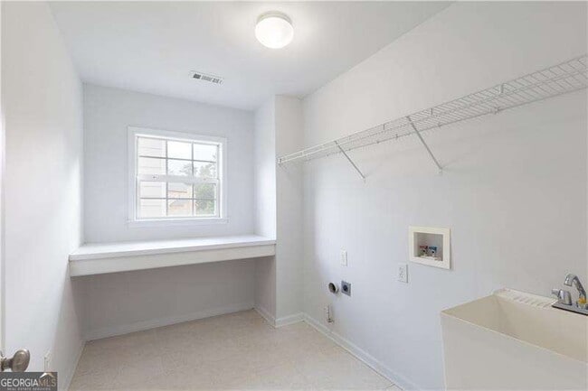 Building Photo - 4987 Rustic Canyon Dr