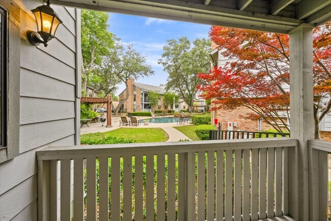 Building Photo - 15151 Berry Trl