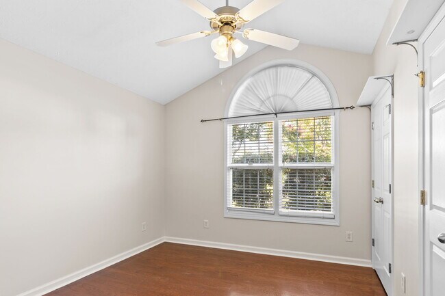 Building Photo - 149 Brightwood Dr