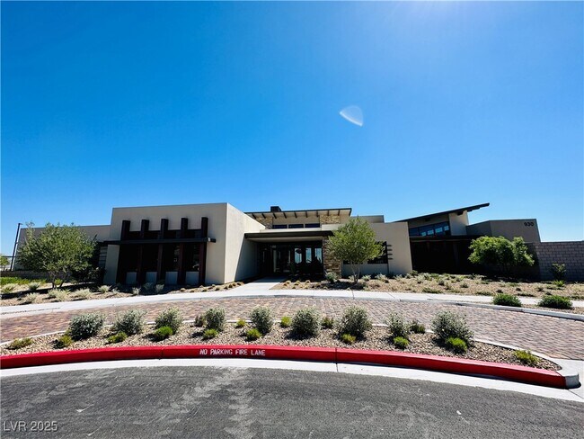 Building Photo - 981 Woodburn Ln