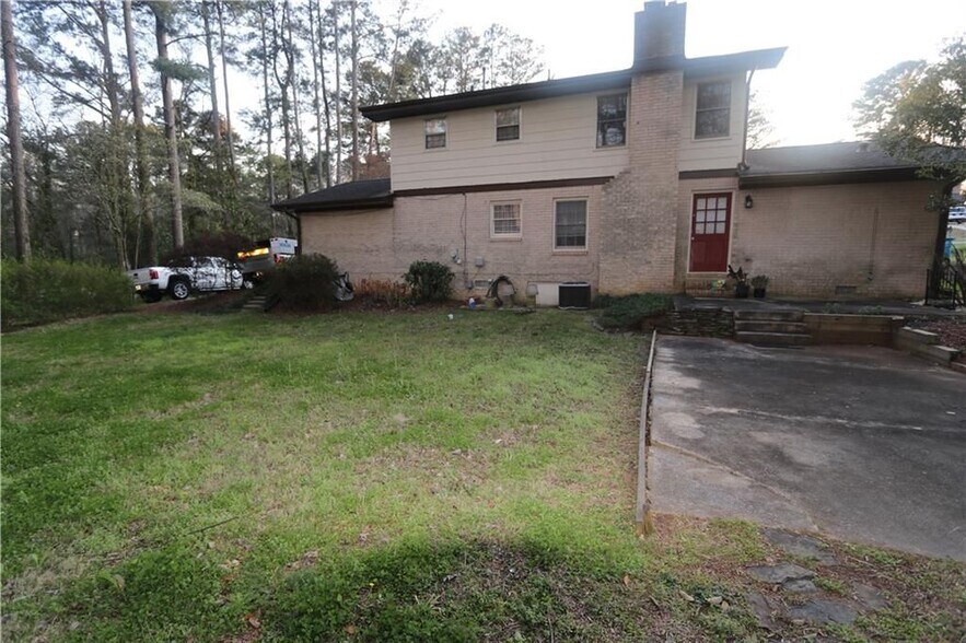 Building Photo - 1302 Stephens St SW