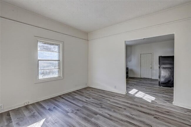 Building Photo - 760 Magnolia Dr