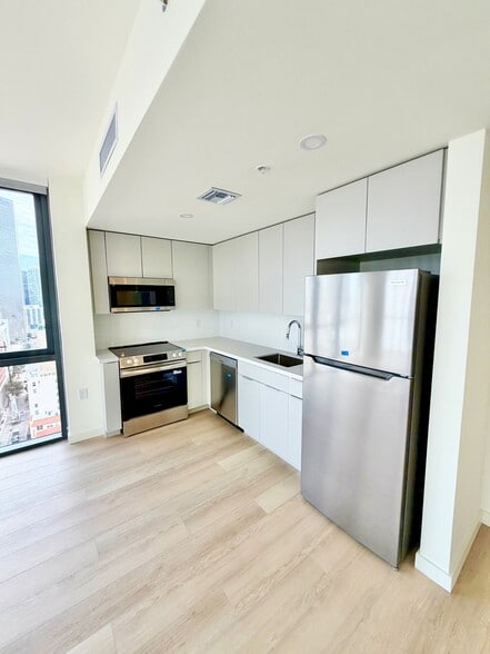 Building Photo - 141 NE 2nd St