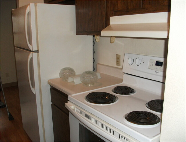 Building Photo - Winsor Drive Apartments