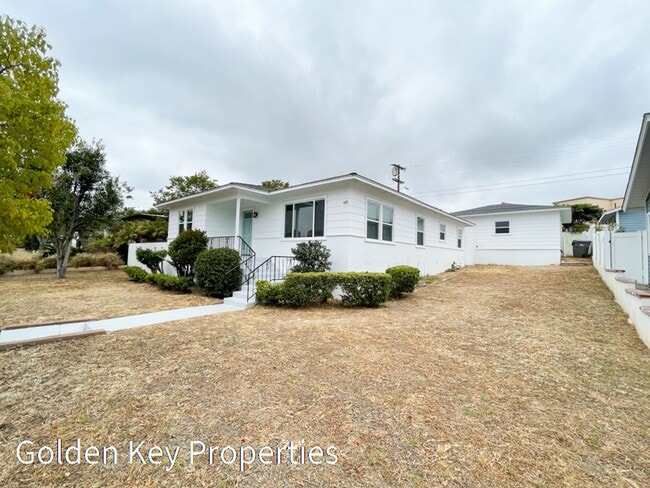 Building Photo - Charming single level home in South Oceans...