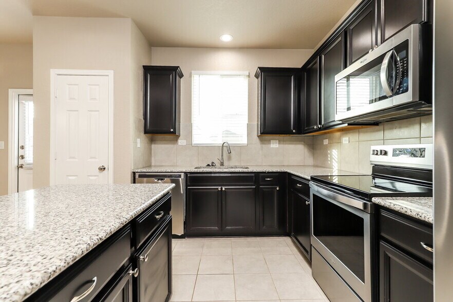 Building Photo - 165 Texas Thistle