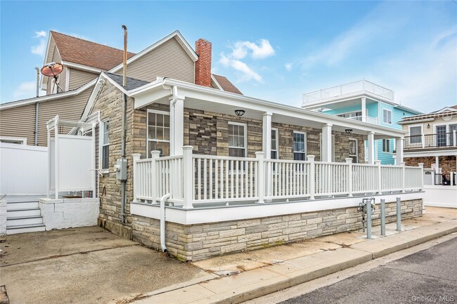 Building Photo - 195 Oceanview Ave