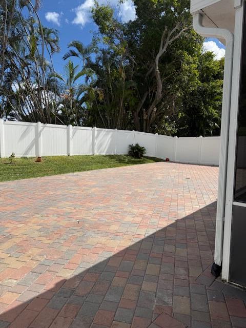 Building Photo - 7228 Chesapeake Cir