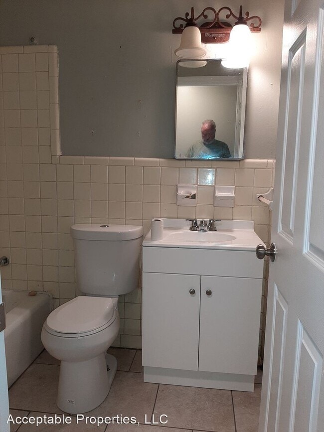 Building Photo - 3 br, 1.5 bath House - 4213 Roman Drive