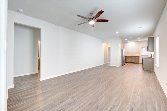 Building Photo - 13321 Burbot Dr