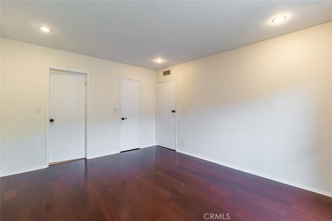 Building Photo - 15344 Weddington St