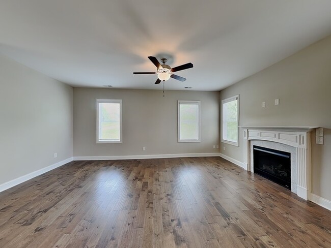 Building Photo - 105 Hilldebrant Dr