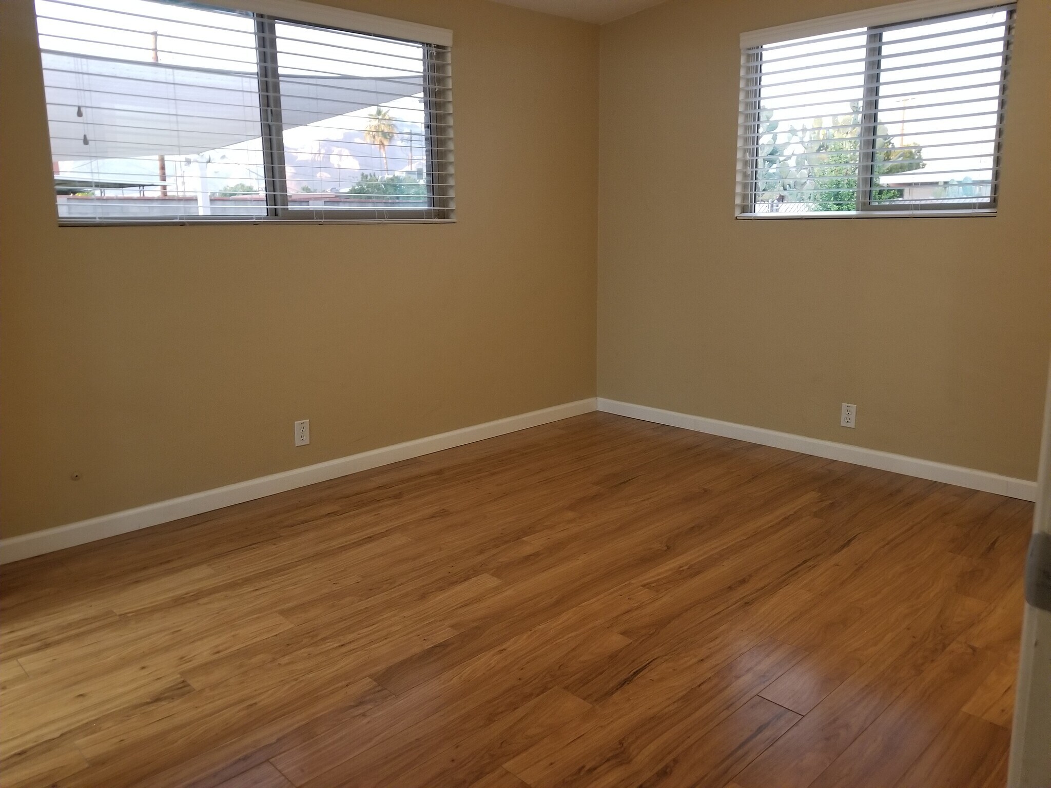 Bedroom #1 - Master with its own bathroom - 4342 N Radin Ave