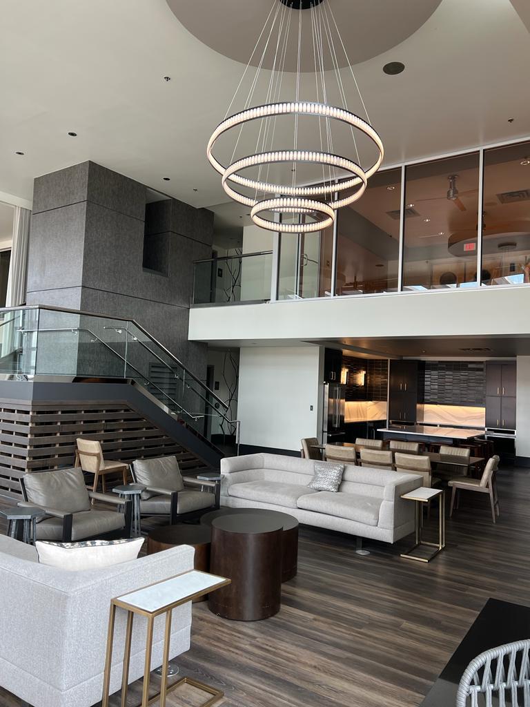 Building Photo - 600 12th Ave S