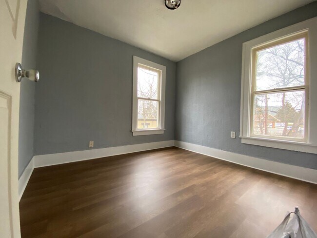 Building Photo - 35 S 3rd St