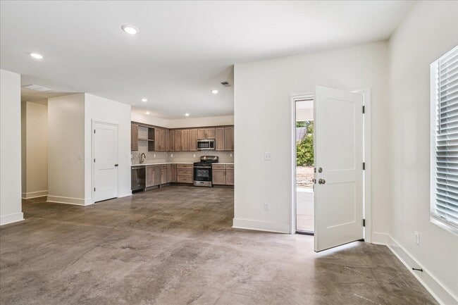 Building Photo - 3556 Carnes Ave
