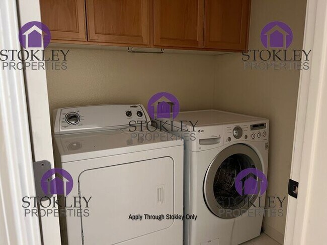 Building Photo - Stokley Properties Presents 458 Chestnut S...