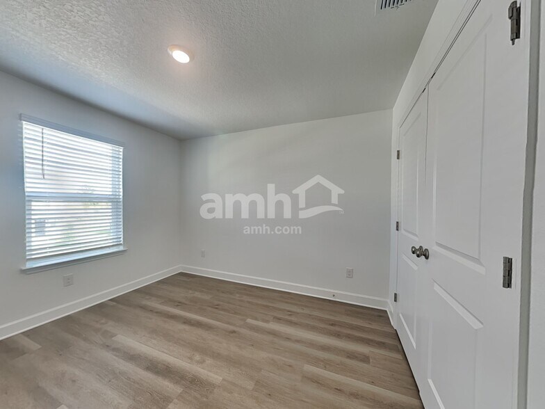 Building Photo - 37878 Dusty Saddle Ln