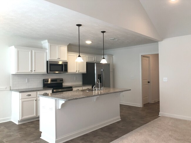 Building Photo - 807 Goodale Dr