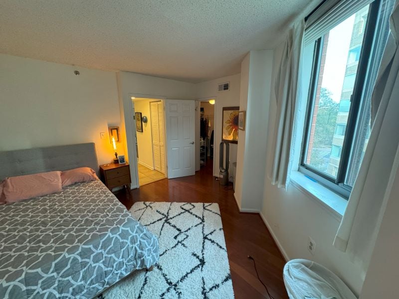 Building Photo - 1001 N Randolph St