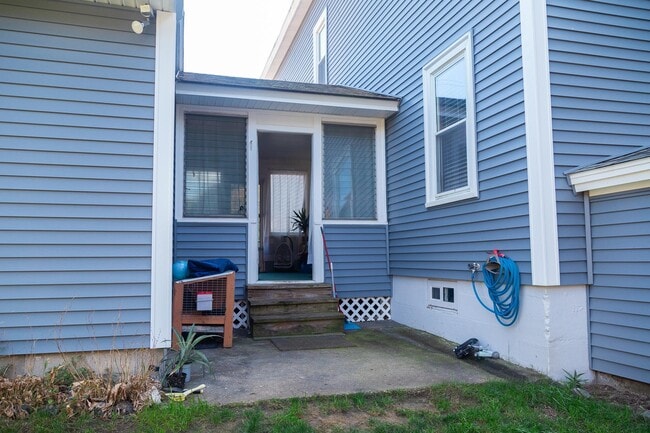 Building Photo - 180 Highland St