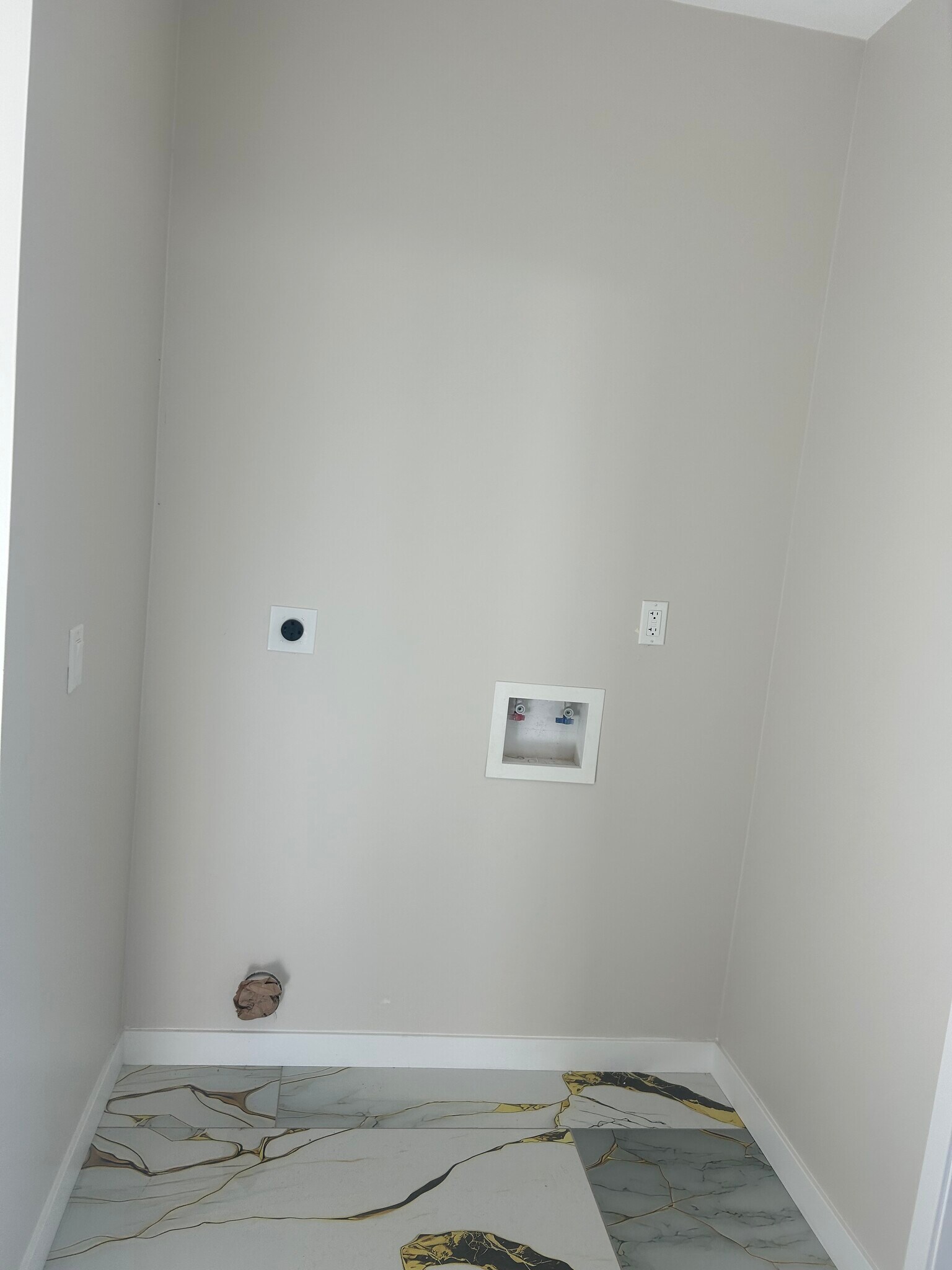 Building Photo - 6537 Valjean Ave