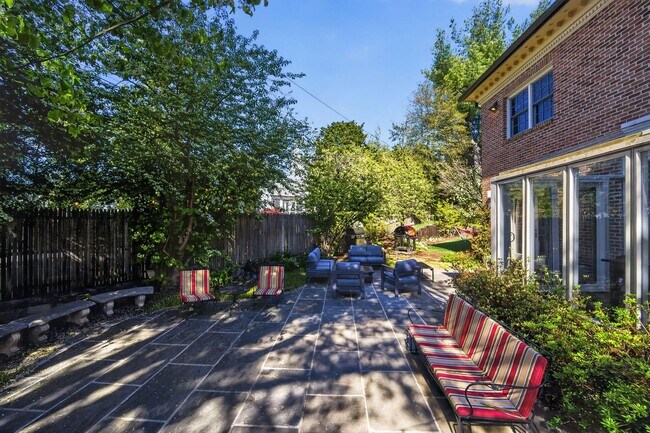 Building Photo - 5115 Cape Cod Ct