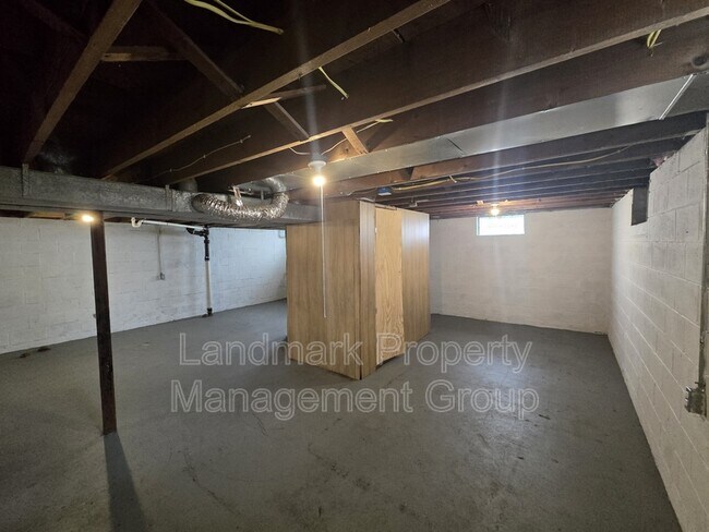 Building Photo - 19514 Woodbine St