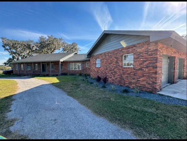 Building Photo - 1019 State Rd 540 W
