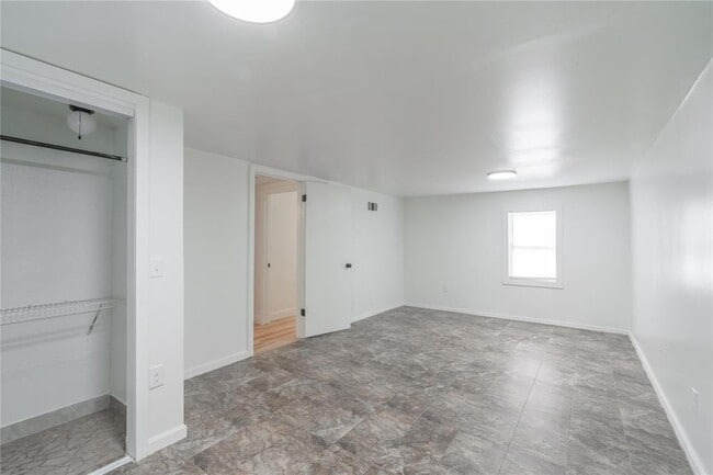 Building Photo - 508 Morrison Ave
