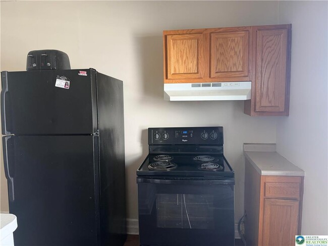 Building Photo - 1201 E 4th St