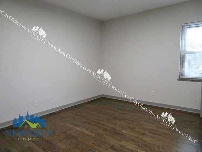 Building Photo - Newly Renovated Apartment Building