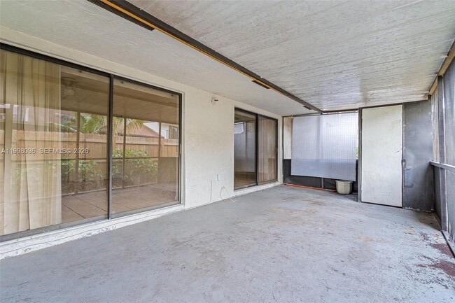 Building Photo - 6916 SW 37th St