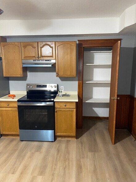 Building Photo - 356 Chandler St