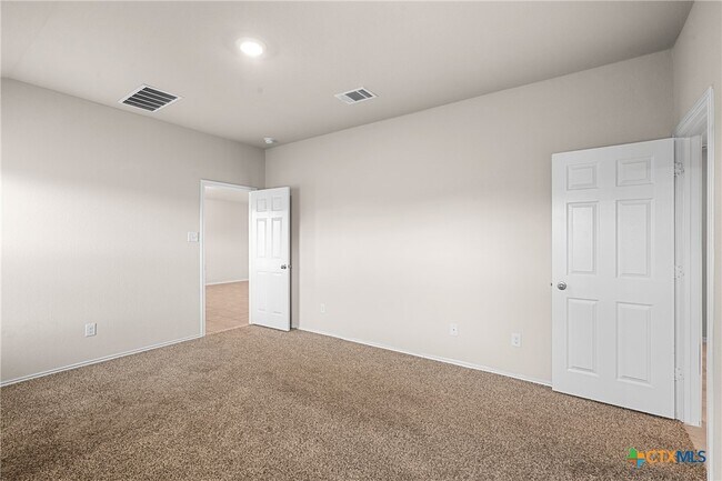 Building Photo - 5102 Karen Grn Dr