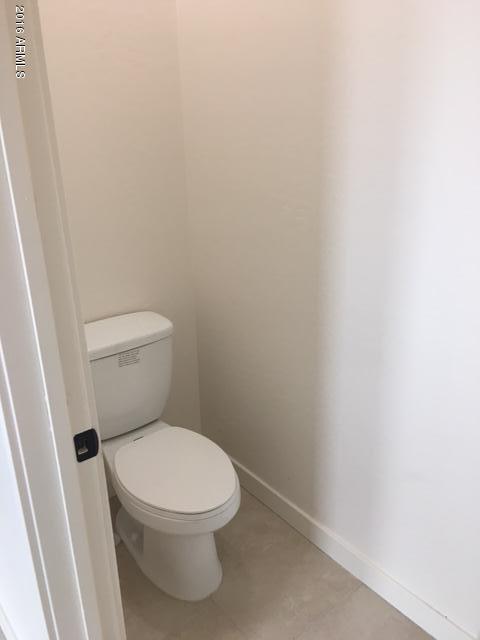 Building Photo - 1502 E Dunlap Ave