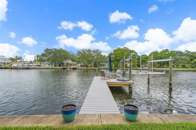 Building Photo - 9298 Sun Isle Dr NE