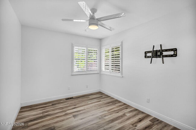 Building Photo - 6490 Brookview Cir