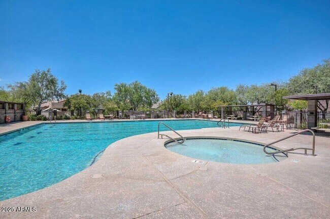 Building Photo - 3041 W Darien Way