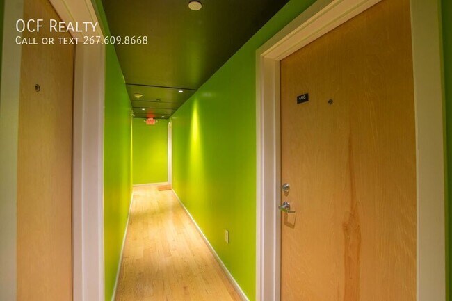 Building Photo - 152-58 W Laurel Street-208